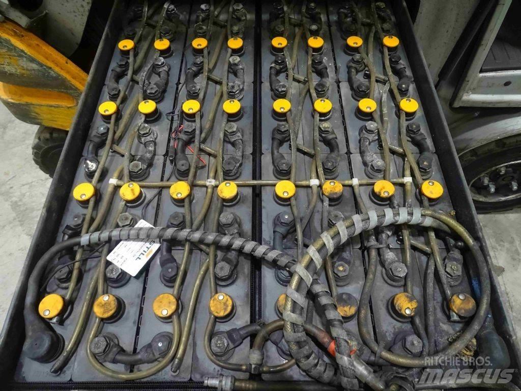 Still RX60-30 電動堆高機