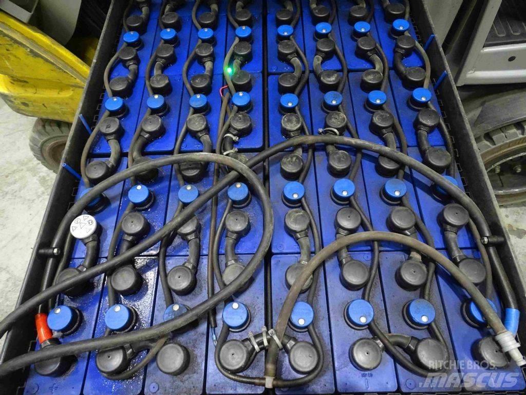 Still RX60-30 電動堆高機