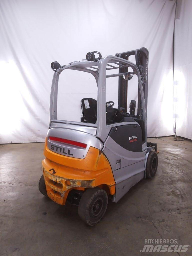Still RX60-30 電動堆高機