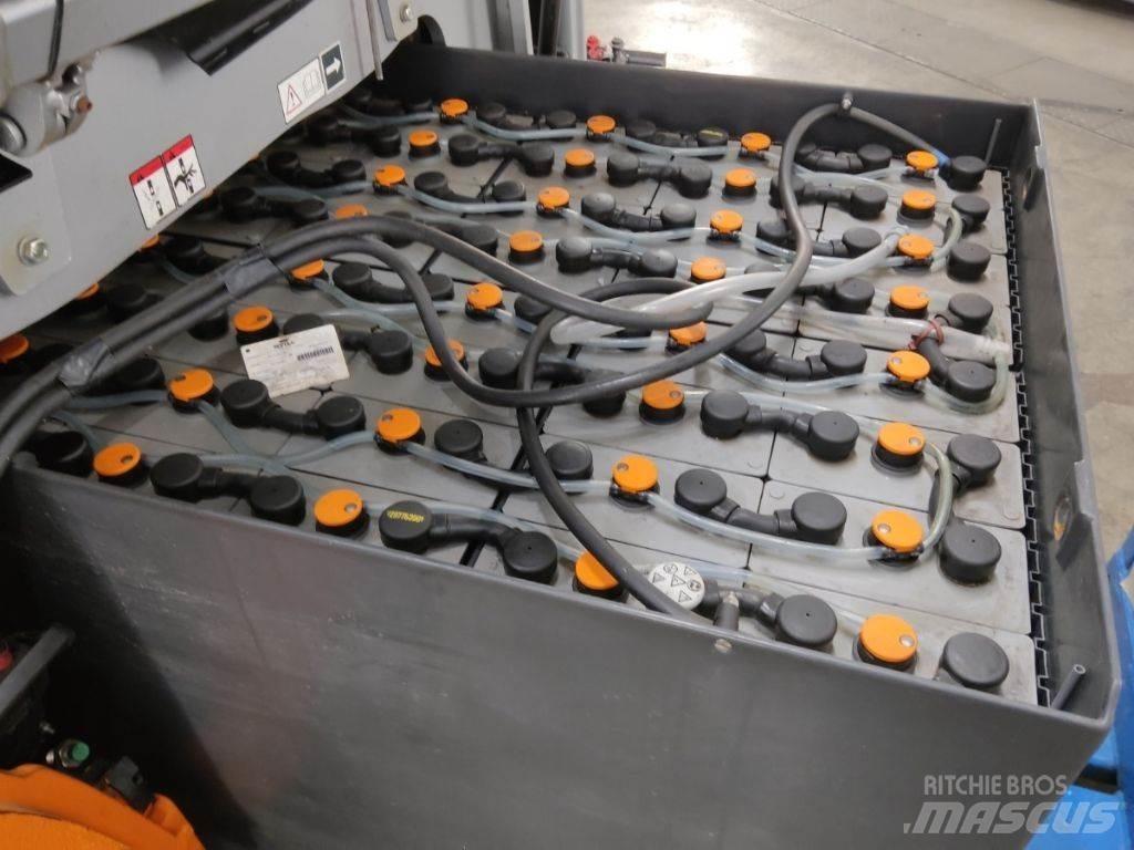Still RX60-30L 電動堆高機