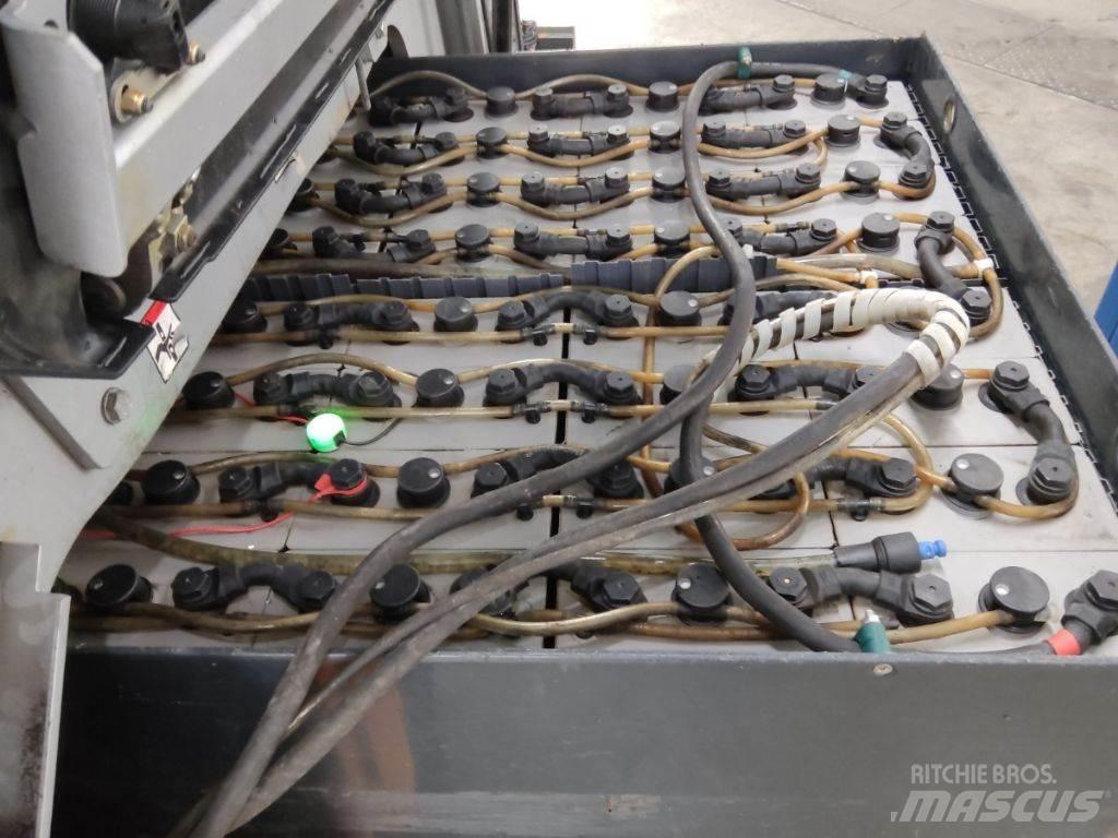 Still RX60-30L 電動堆高機