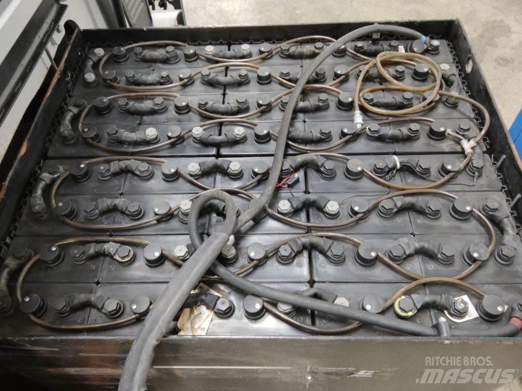 Still RX60-30L 電動堆高機