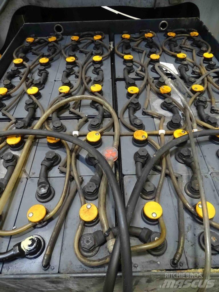 Still RX60-30L 電動堆高機