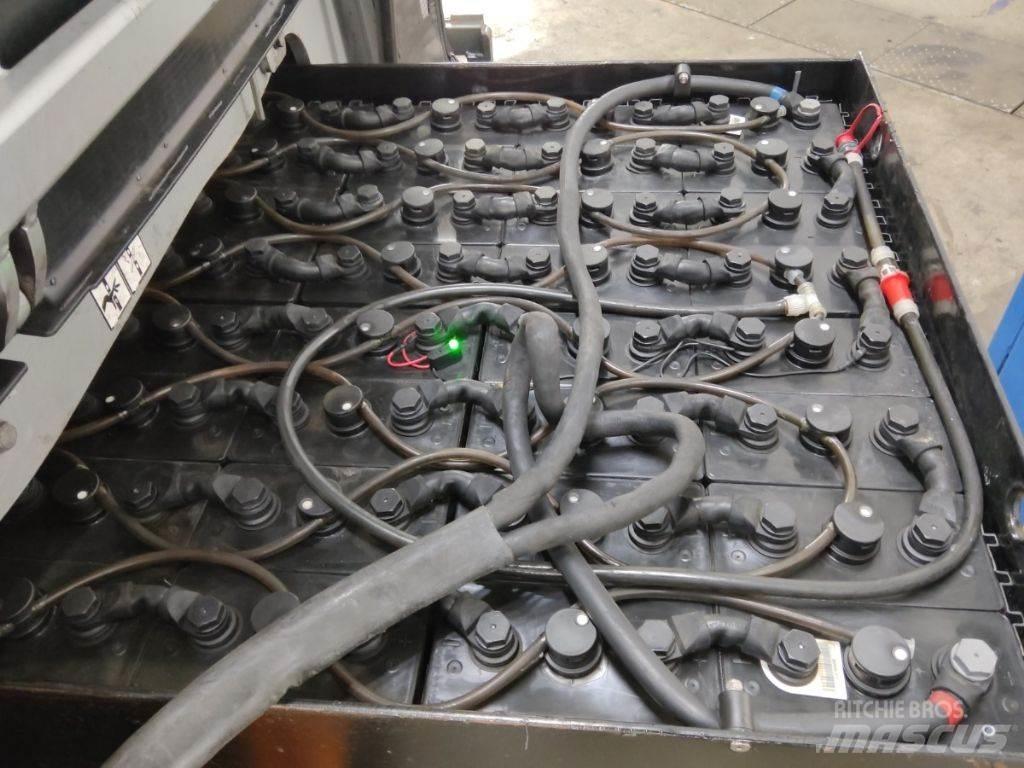 Still RX60-30L 電動堆高機