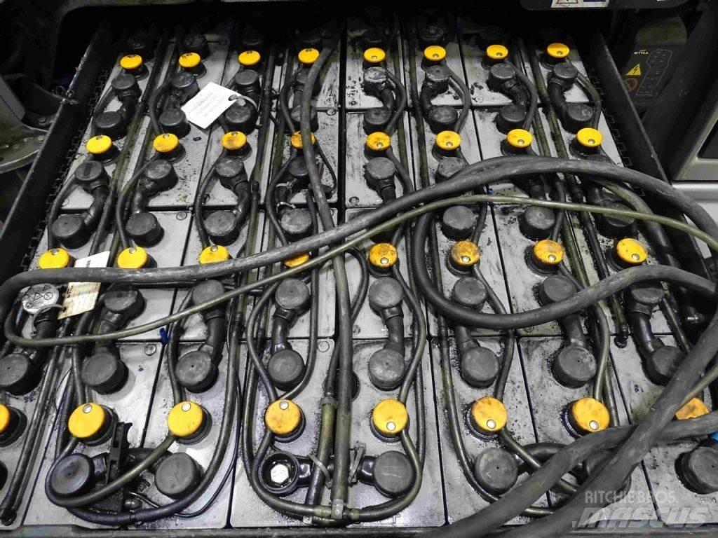 Still RX60-30L 電動堆高機