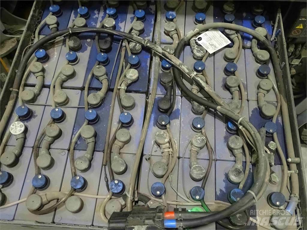 Still RX60-30L 電動堆高機