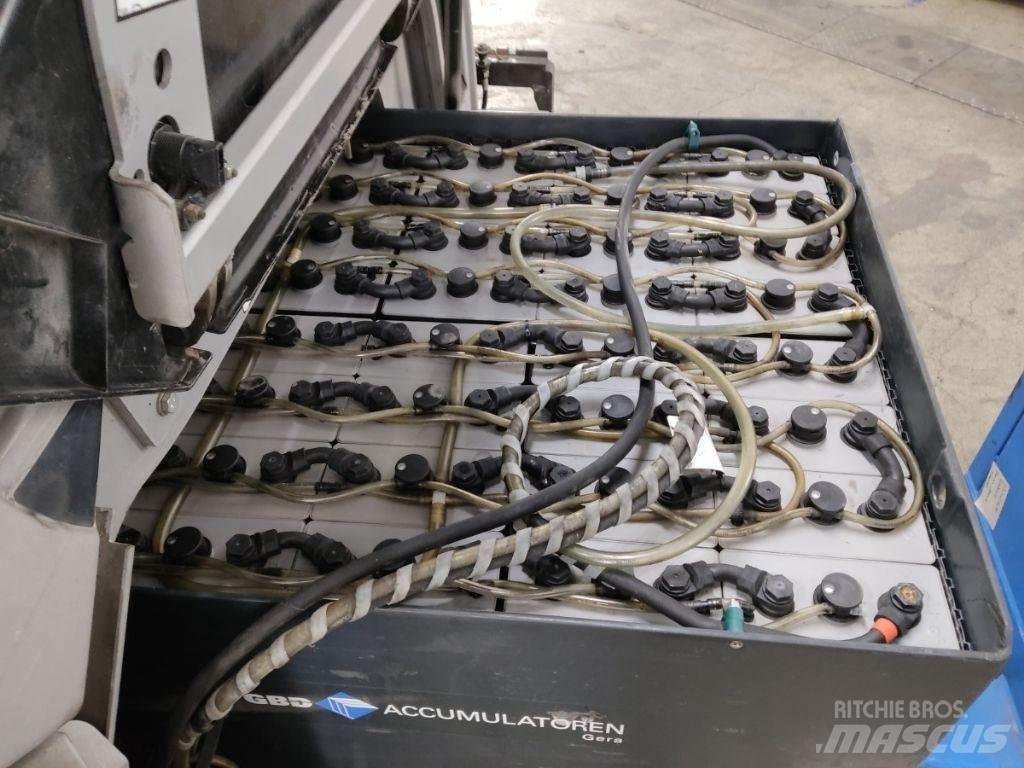 Still RX60-35 電動堆高機