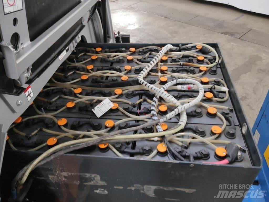 Still RX60-35 電動堆高機