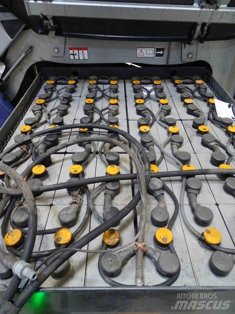 Still RX60-35 電動堆高機