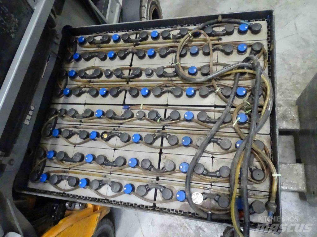 Still RX60-35 電動堆高機