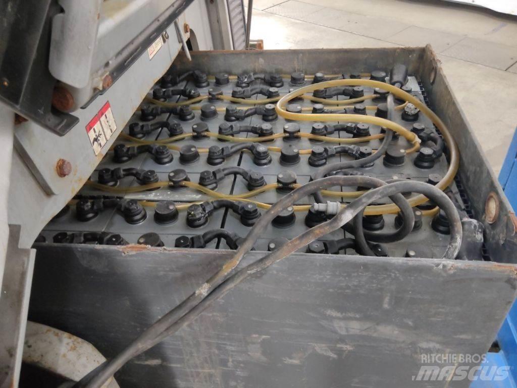 Still RX60-35 電動堆高機