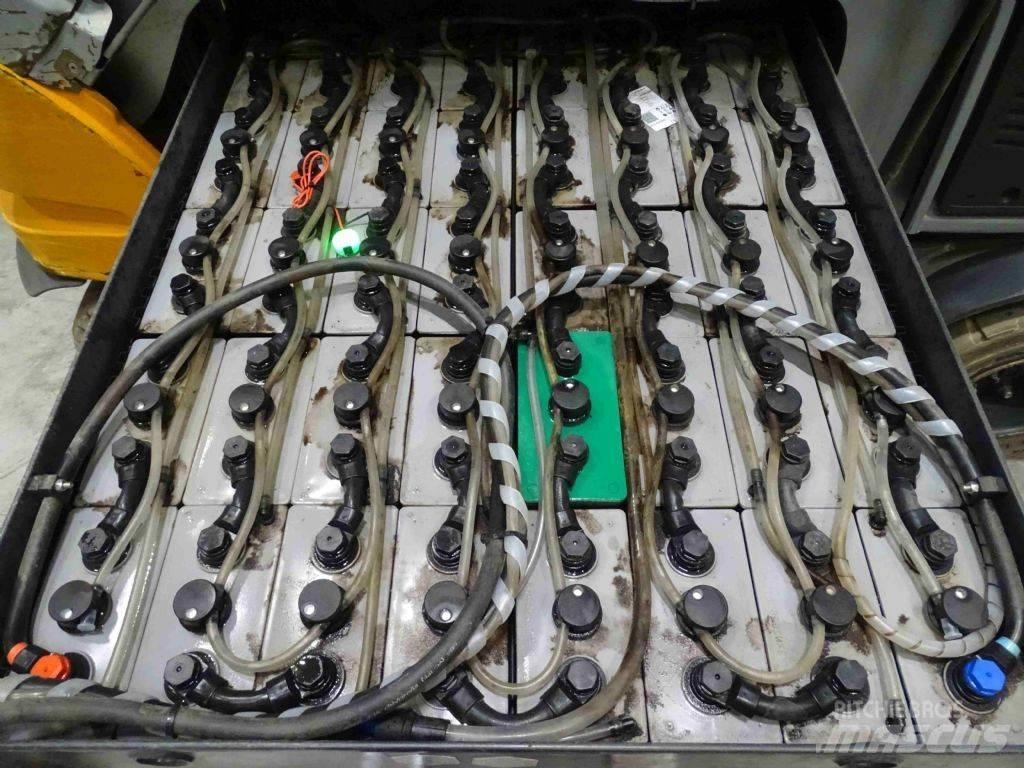 Still RX60-35 電動堆高機