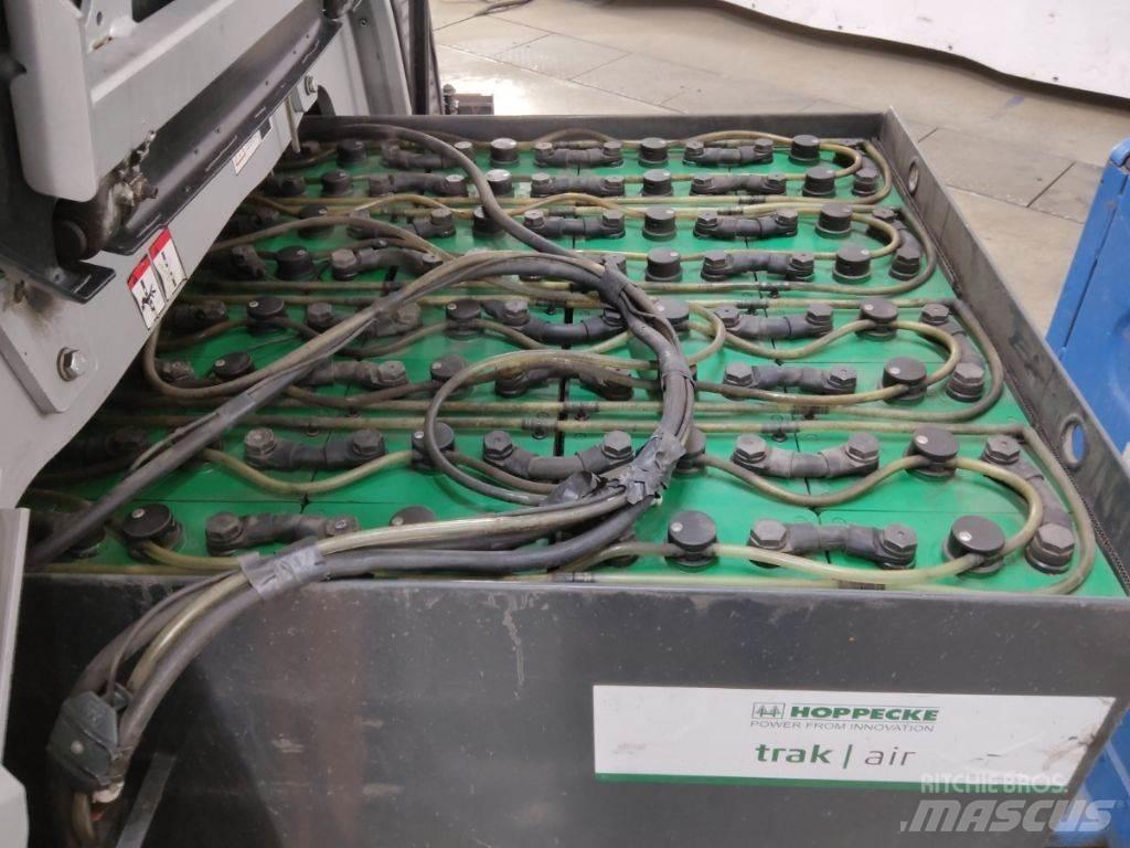 Still RX60-35 電動堆高機