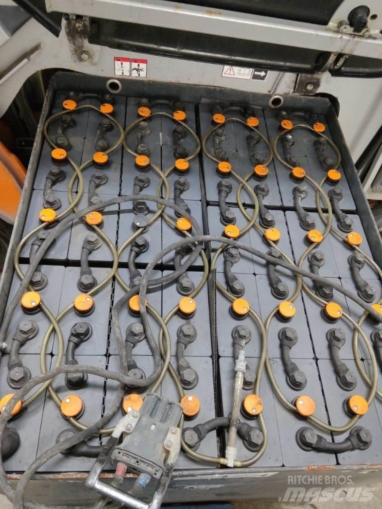 Still RX60-35 電動堆高機