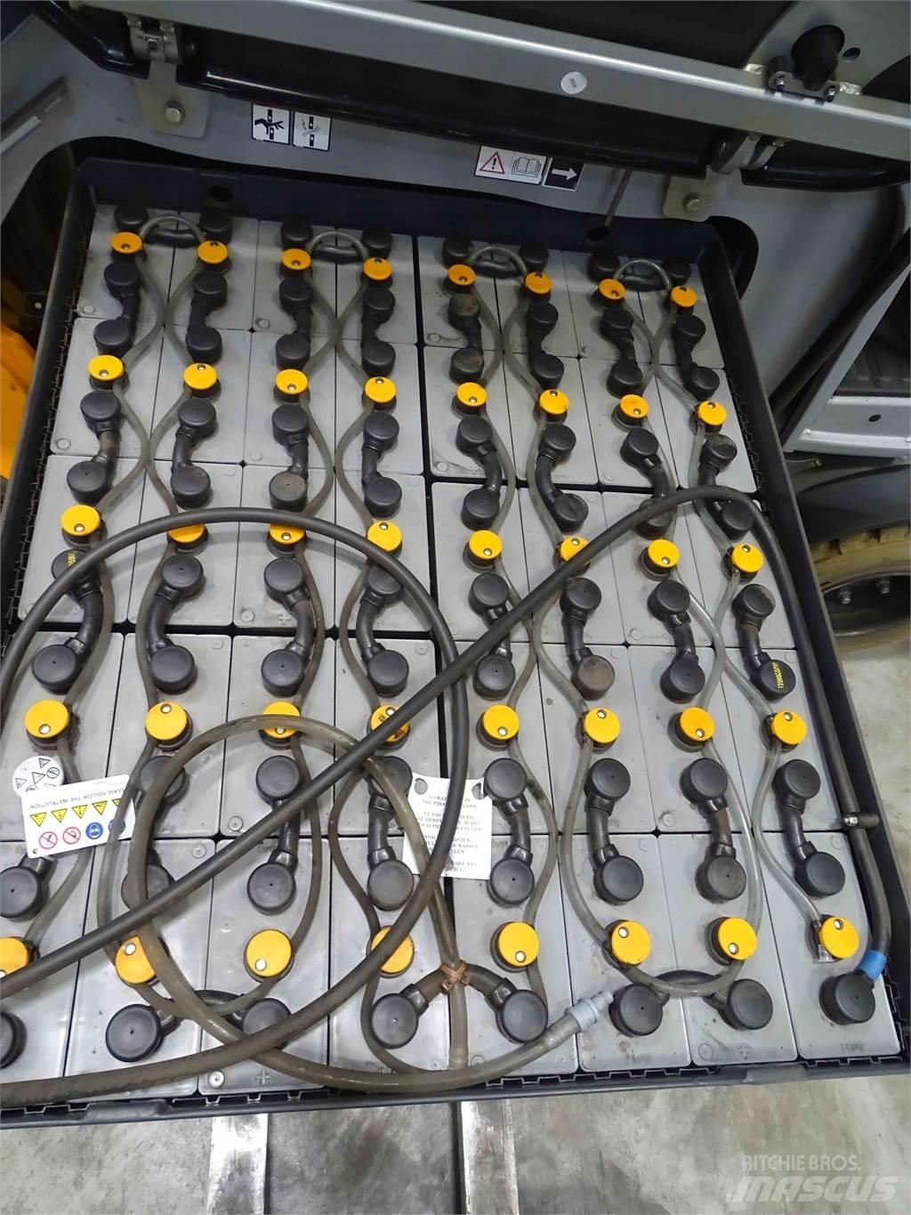 Still RX60-35 電動堆高機