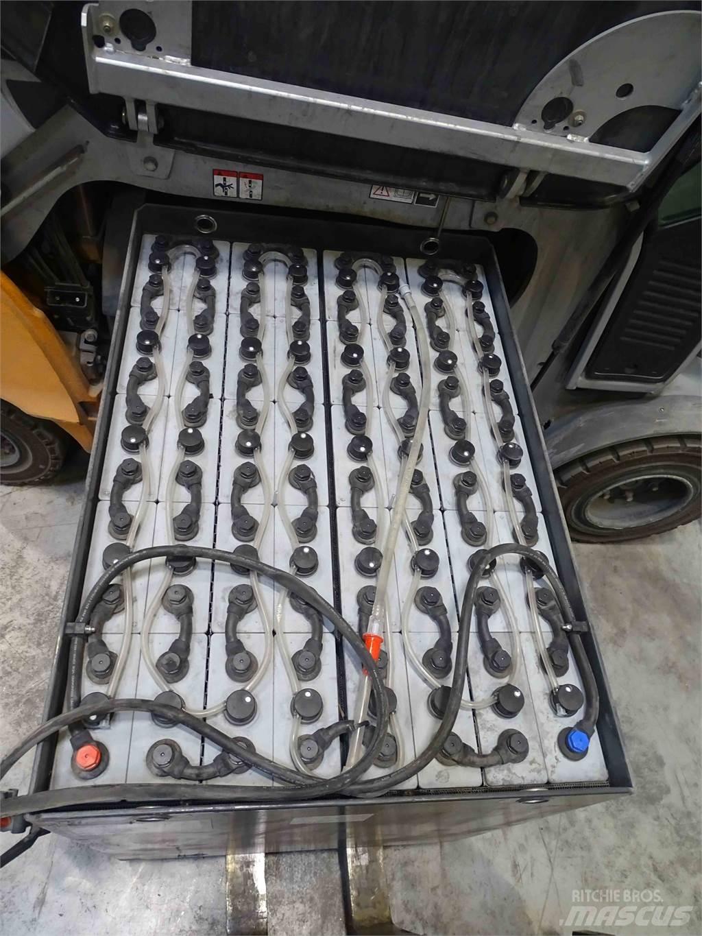 Still RX60-35 電動堆高機
