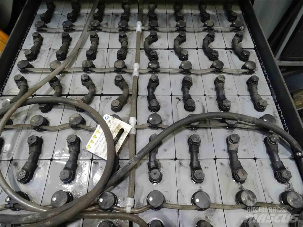 Still RX60-35 電動堆高機