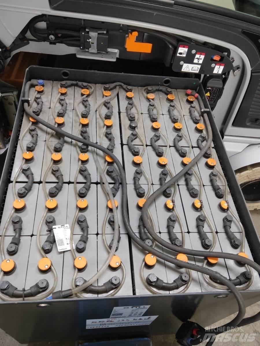 Still RX60-35L 電動堆高機