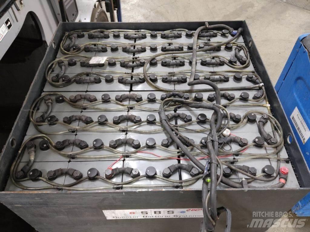 Still RX60-40 電動堆高機