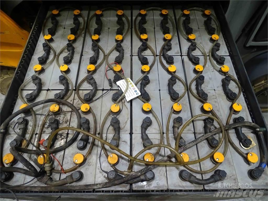 Still RX60-40/600 電動堆高機