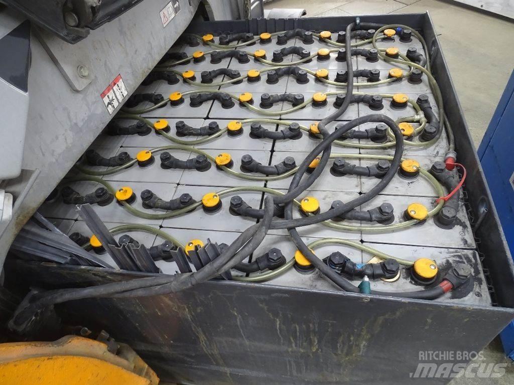 Still RX60-45/600 電動堆高機