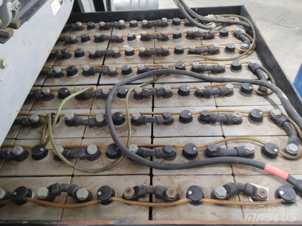 Still RX60-50 電動堆高機