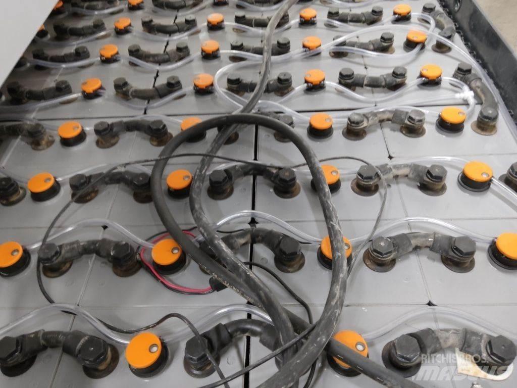 Still RX60-50 電動堆高機