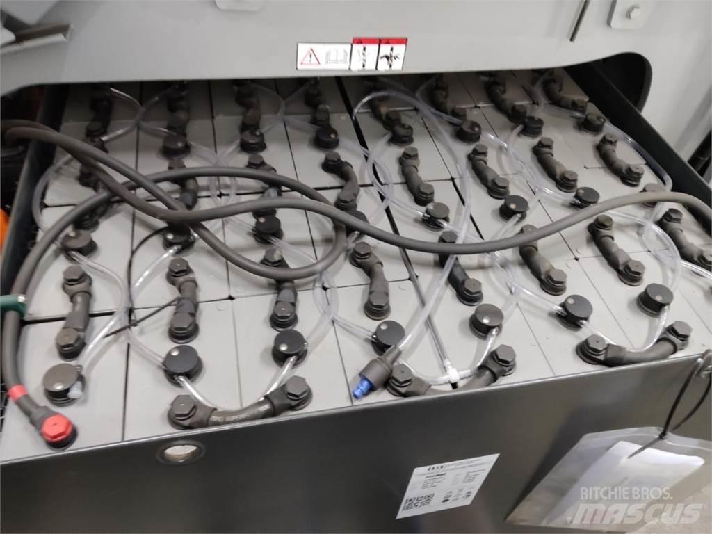 Still RX60-50 電動堆高機