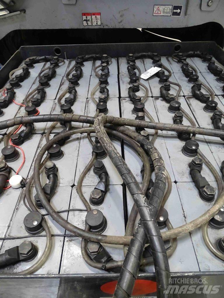 Still RX60-50 電動堆高機