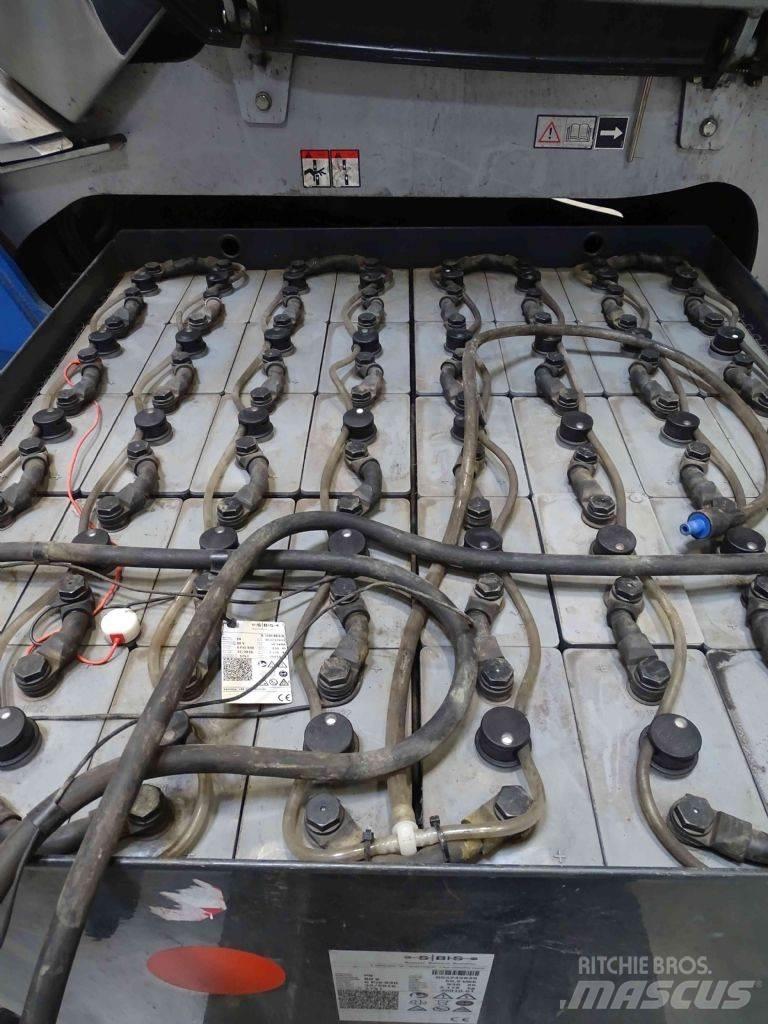 Still RX60-50 電動堆高機
