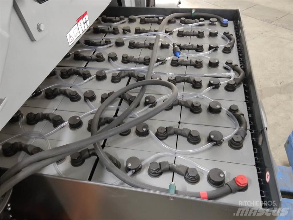 Still RX60-50 電動堆高機
