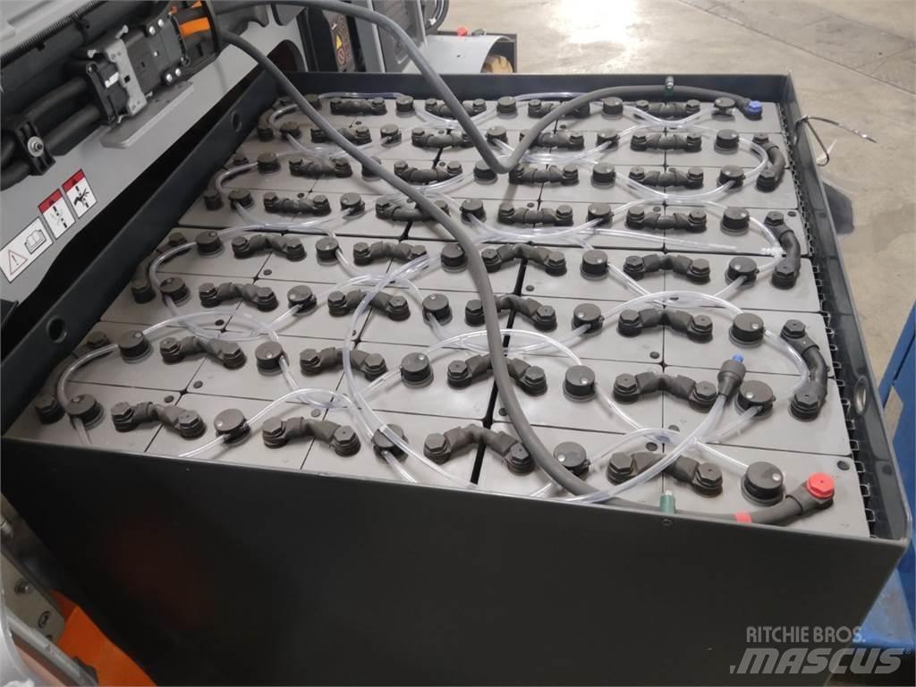 Still RX60-50 電動堆高機