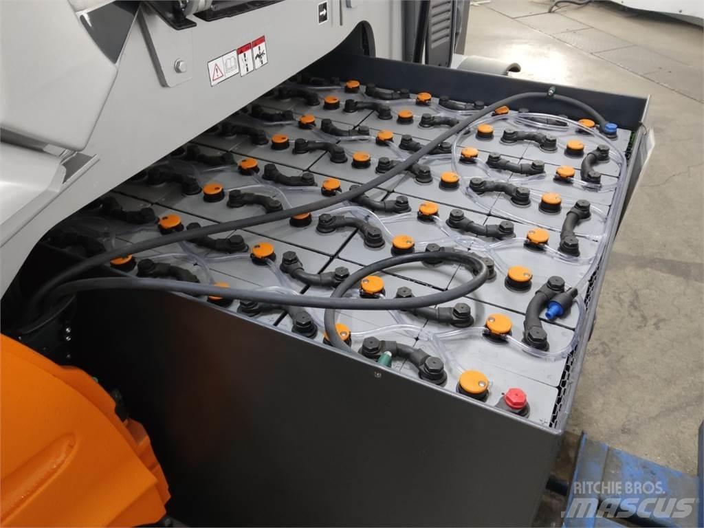 Still RX60-50 電動堆高機