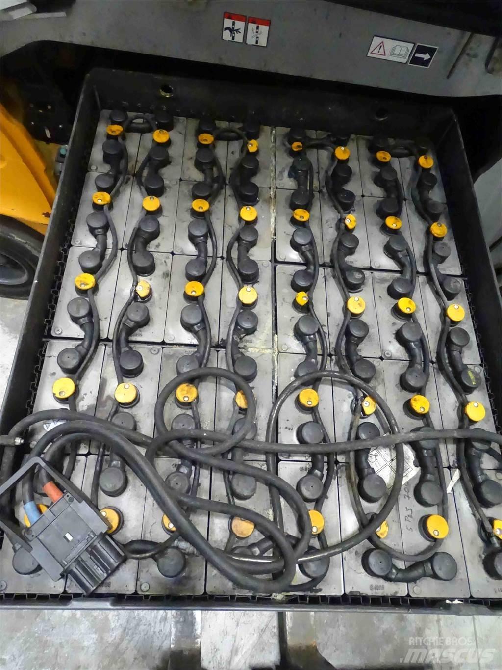 Still RX60-50 電動堆高機