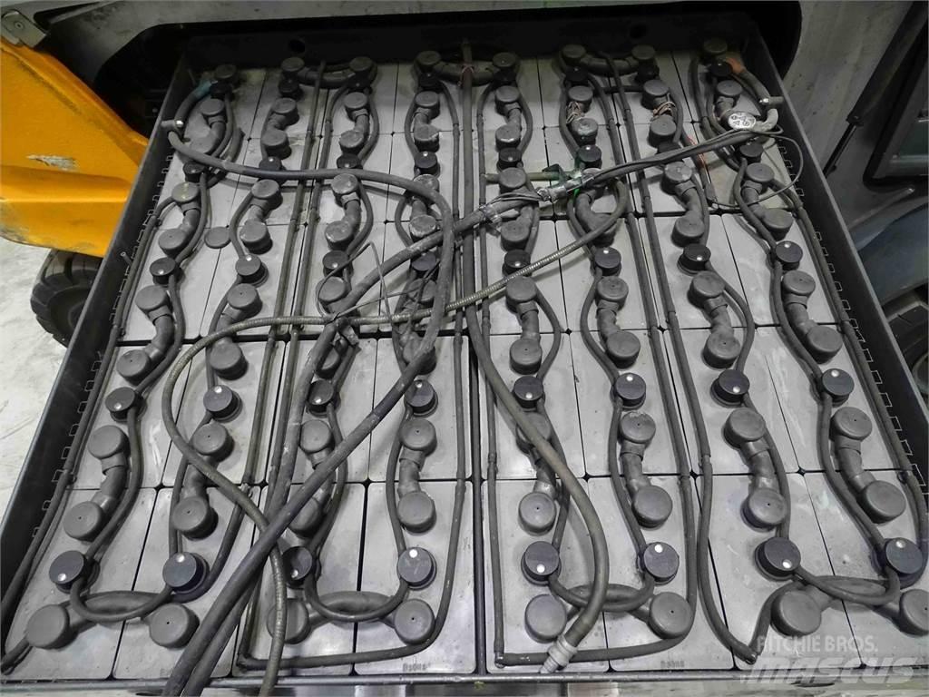 Still RX60-50 電動堆高機