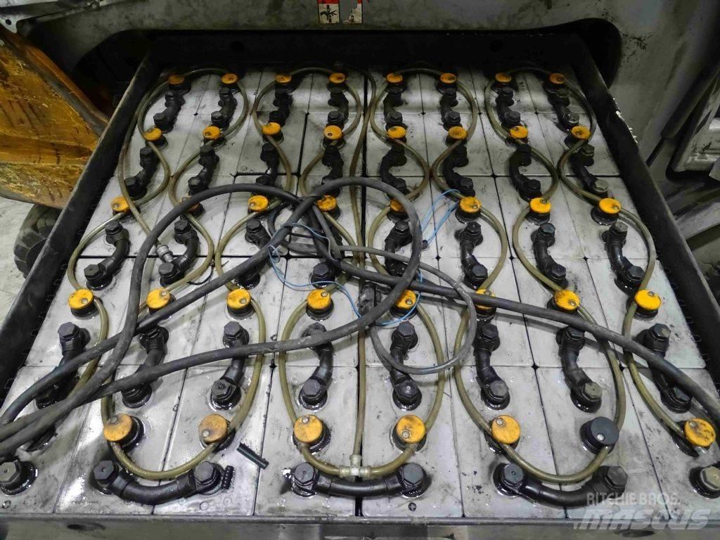 Still RX60-50 電動堆高機