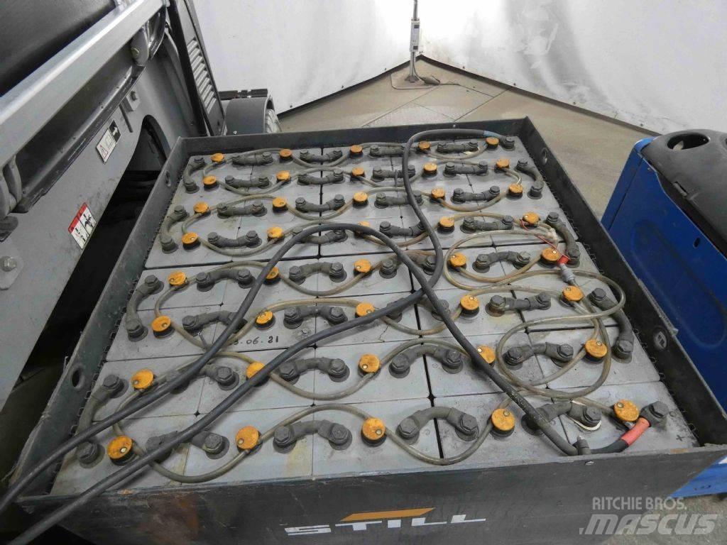 Still RX60-50 電動堆高機