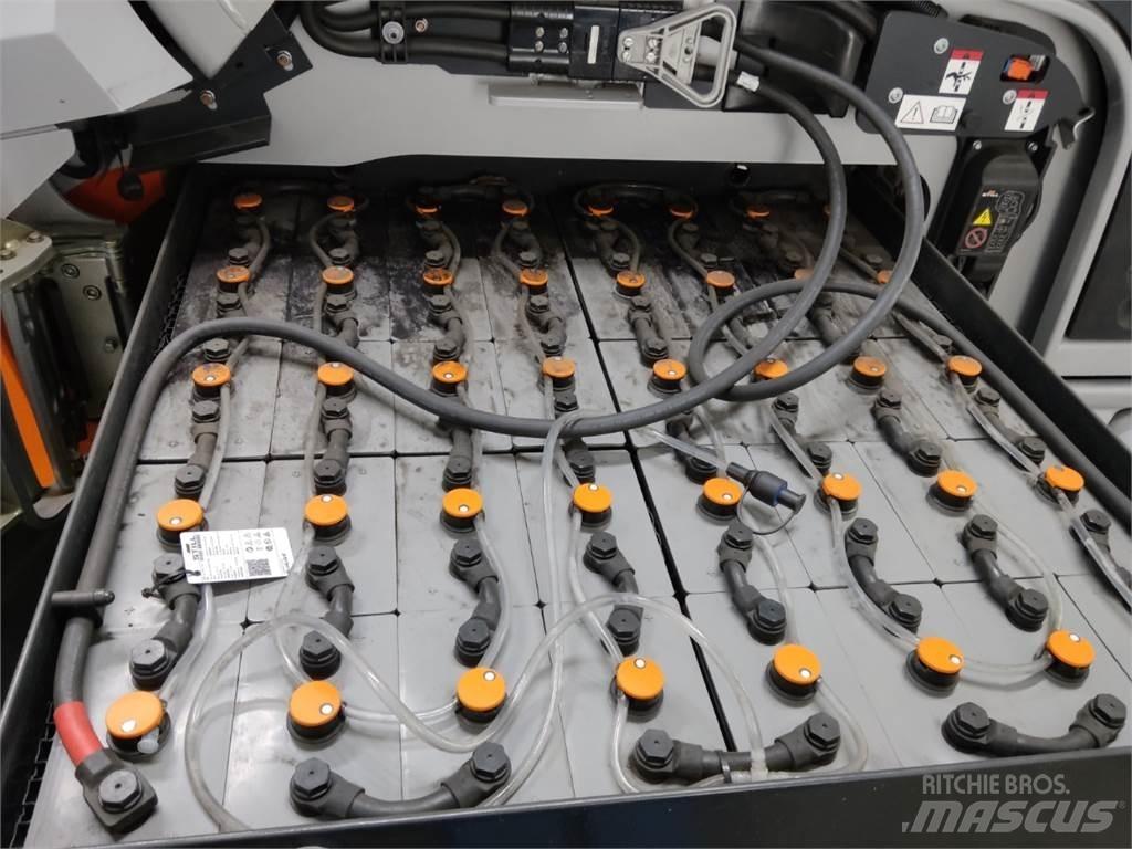 Still RX60-50 電動堆高機