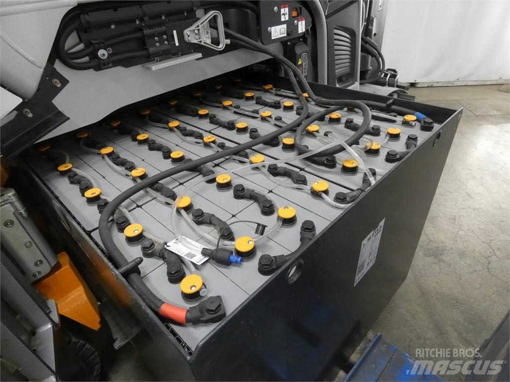 Still RX60-50 電動堆高機