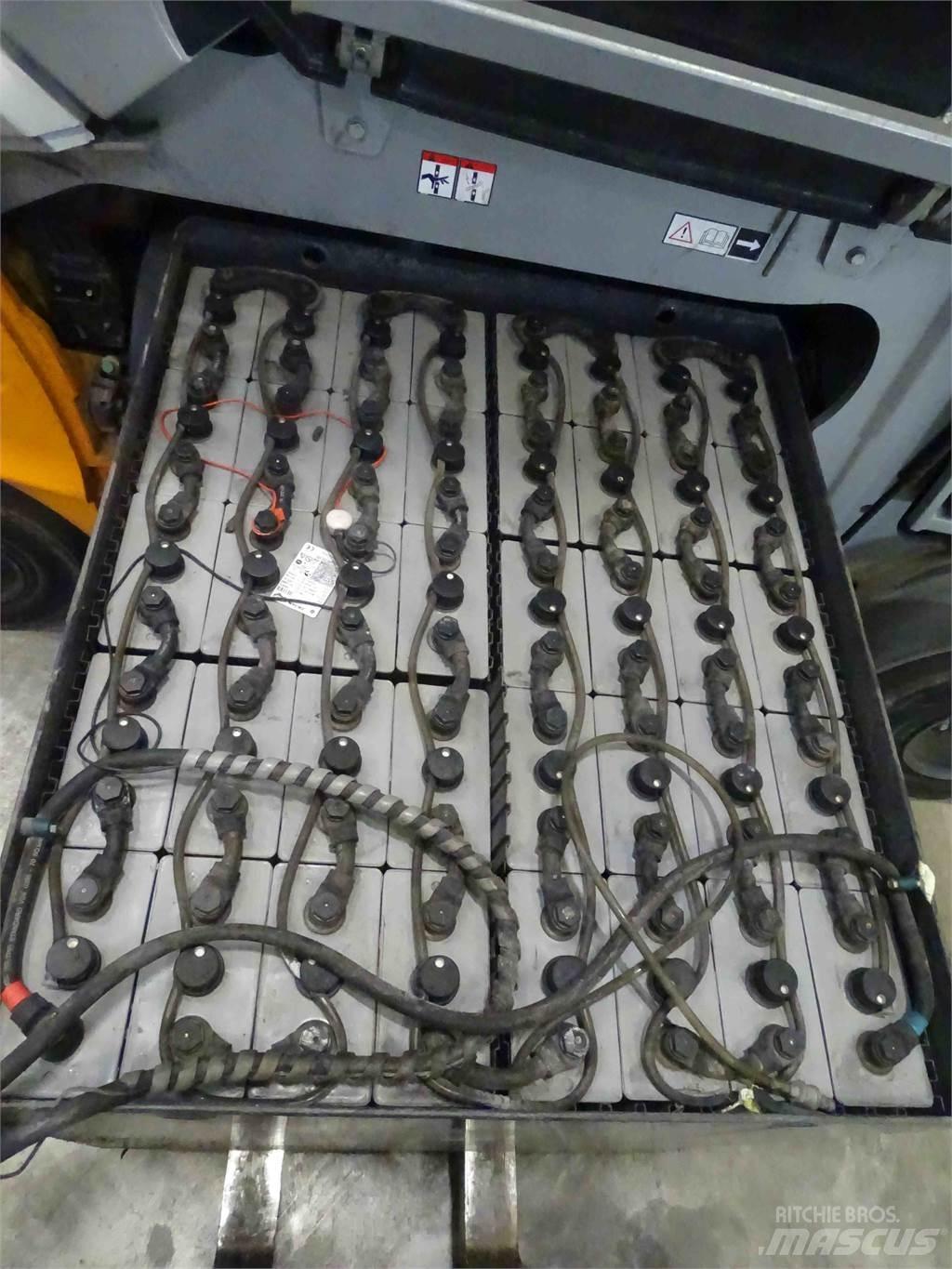 Still RX60-50 電動堆高機