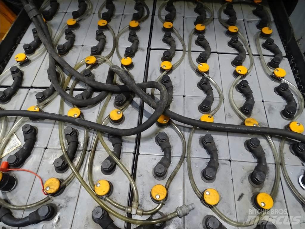 Still RX60-50 電動堆高機