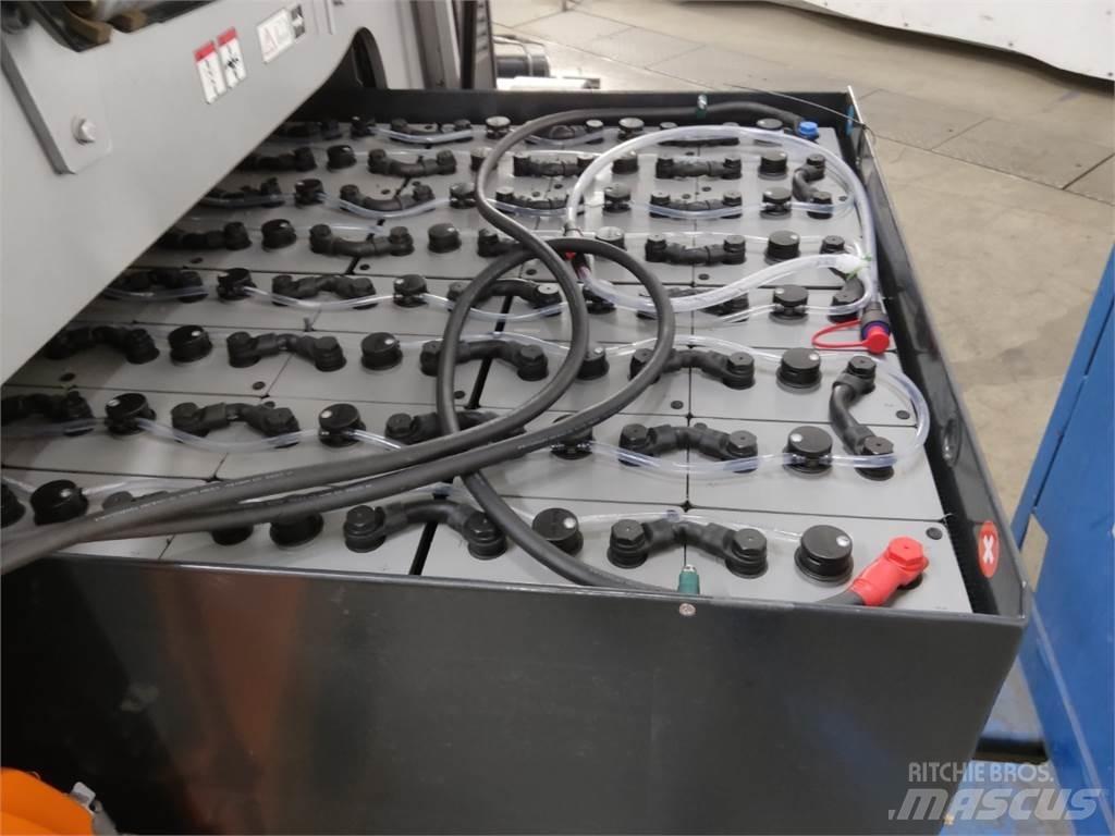 Still RX60-50 電動堆高機