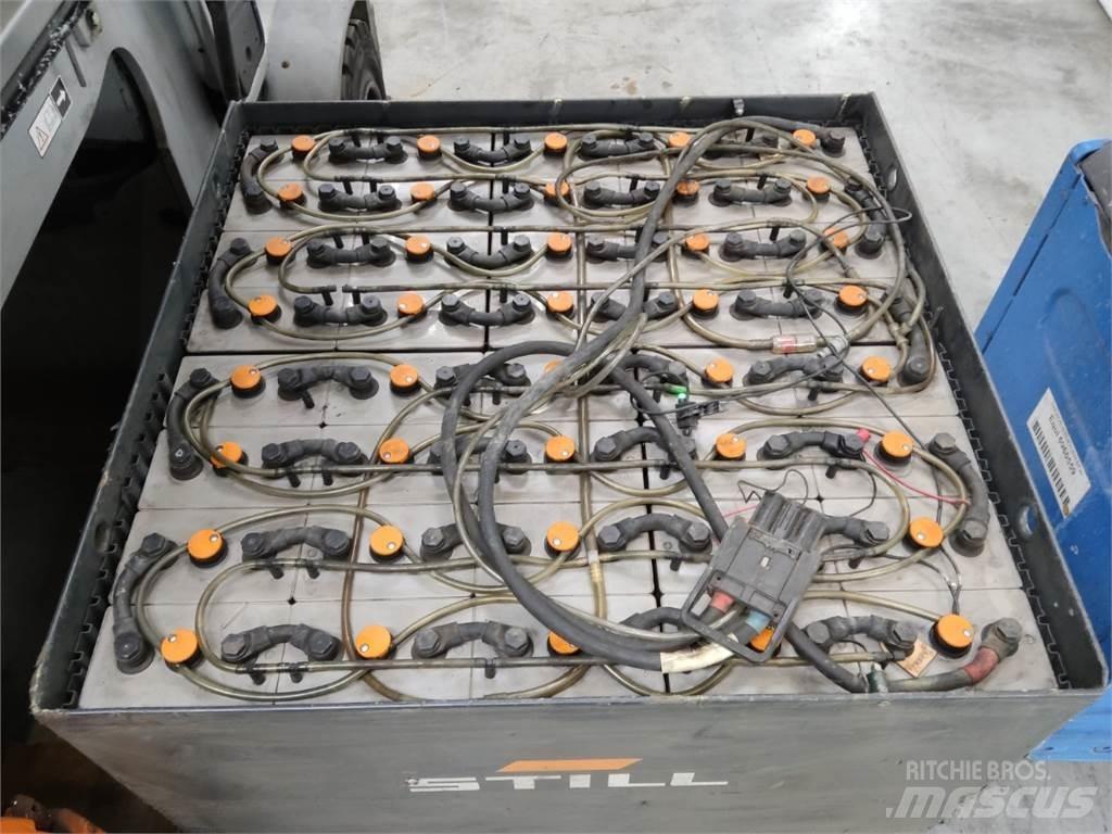 Still RX60-50 電動堆高機