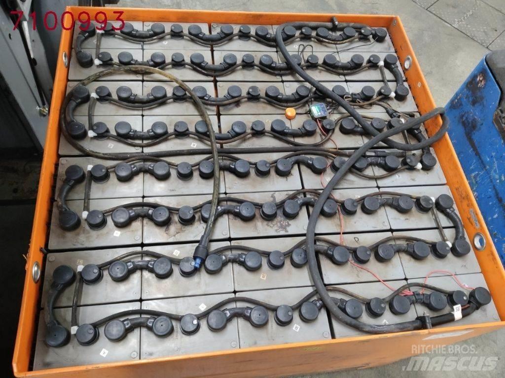 Still RX60-50/600 電動堆高機