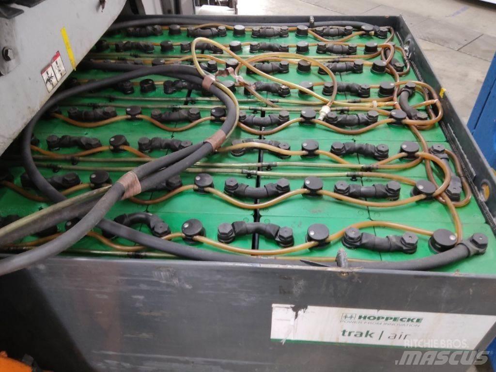 Still RX60-50/600 電動堆高機