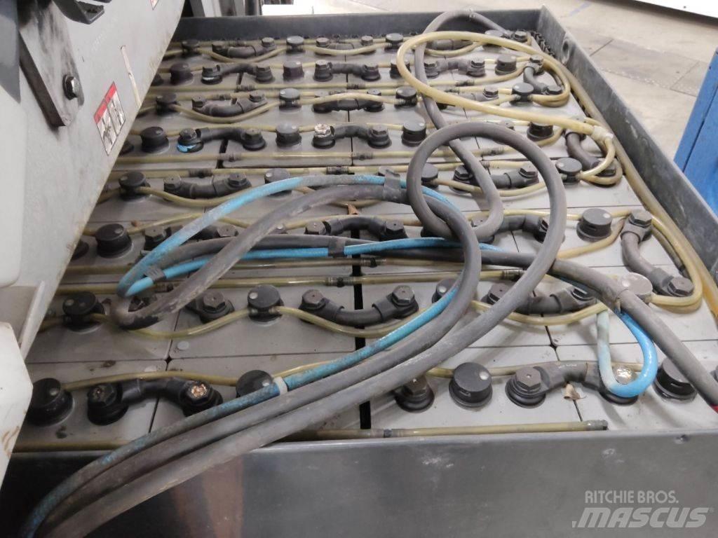 Still RX60-50/600 電動堆高機