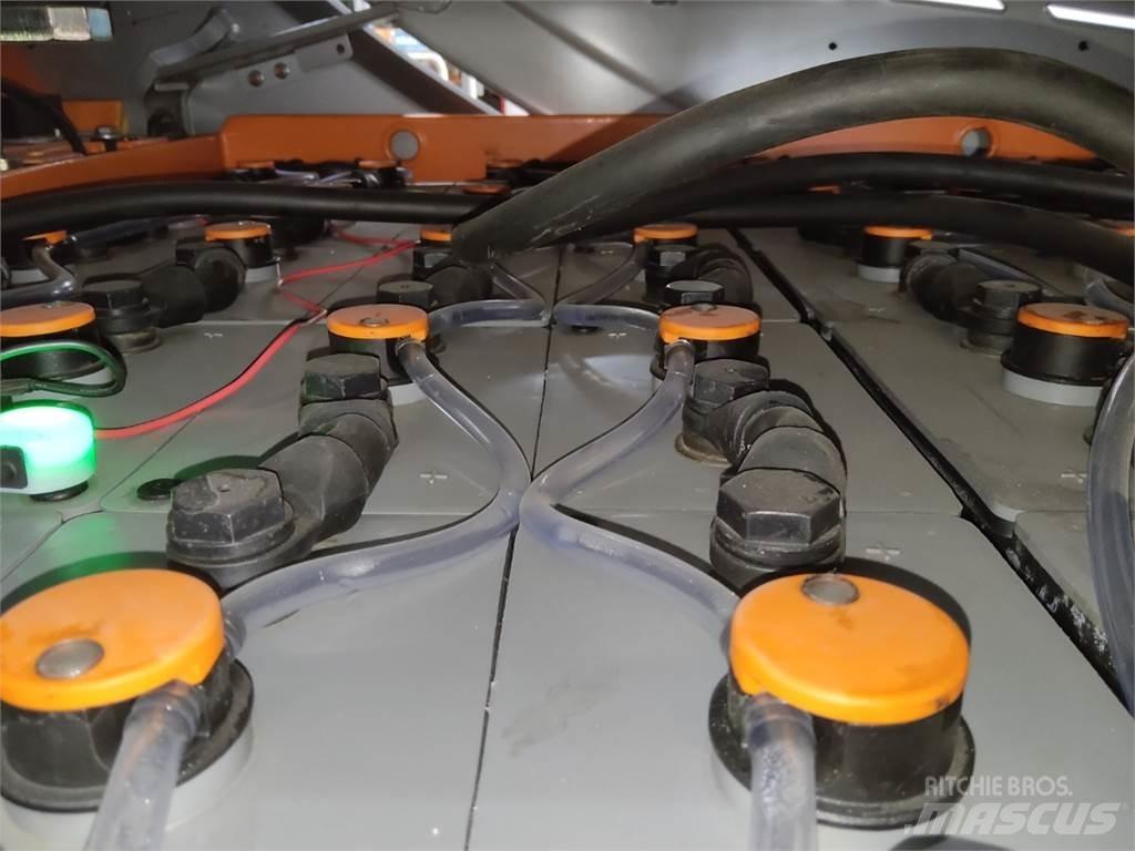 Still RX60-50/600 電動堆高機