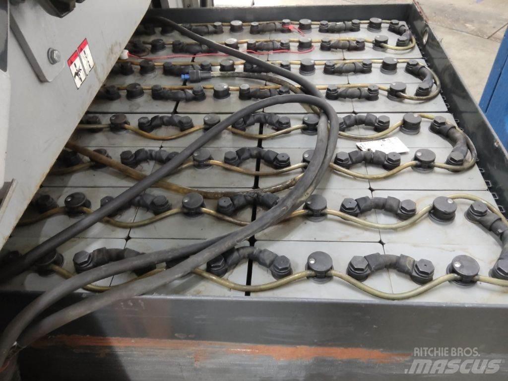 Still RX60-50/600 電動堆高機