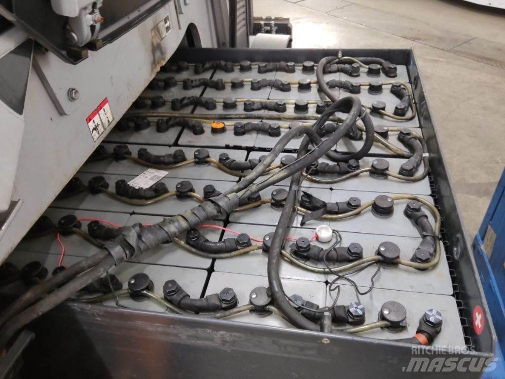 Still RX60-50/600 電動堆高機