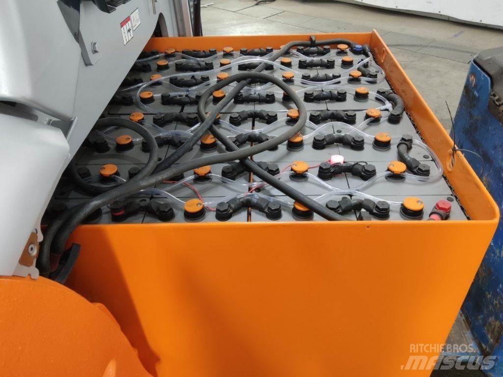 Still RX60-50/600 電動堆高機